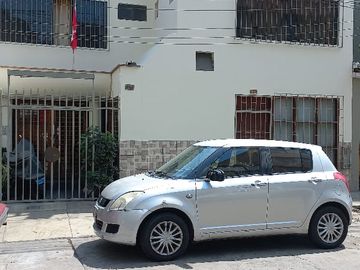 VENDO EXCELENTE LOCAL COMERCIAL SANTA BEATRIZ CERCA PARQUE DE LAS AGUAS Y CANAL 4!