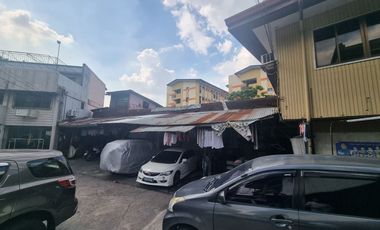 FOR SALE! Lot with Old Houses in the Boundary of Mandaluyong, Manila, and San Juan.