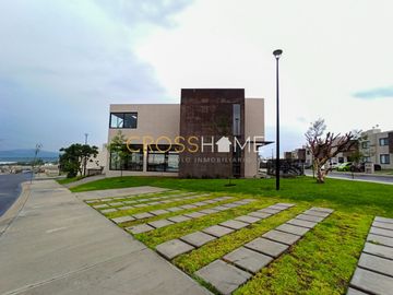 ¡CASA EN VENTA! EN LA MESETA ALTTA HOMES, EN LOS LIMITES GTO./QRO.