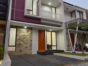 Rumah Dijual Mewah Murah Dekat Stasiun Sukmajaya Depok Dekat Tol Akses 2 Mobil 3 Kamar Tidur 2 Lantai Syariah