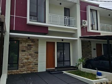 Rumah Dijual Mewah Murah Dekat Stasiun Sukmajaya Depok Dekat Tol Akses 2 Mobil 3 Kamar Tidur 2 Lantai Syariah