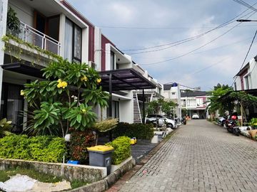 Rumah Dijual Mewah Murah Dekat Stasiun Sukmajaya Depok Dekat Tol Akses 2 Mobil 3 Kamar Tidur 2 Lantai Syariah