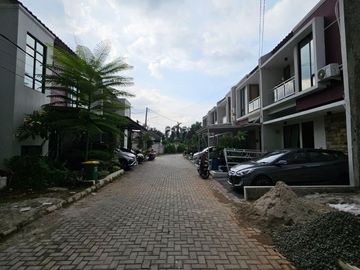 Rumah Dijual Mewah Murah Dekat Stasiun Sukmajaya Depok Dekat Tol Akses 2 Mobil 3 Kamar Tidur 2 Lantai Syariah