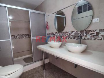 Vendo Casa Segura En Residencial Frente A Parque. At 137.90 M2 Ac 163.44 M2 ID 1086175