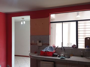 SE REMATA CASA TOTALMENTE EQUIPADA EN SAN ANTONIO DE CARAPONGO, LURIGANCHO