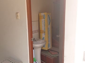 SE REMATA CASA TOTALMENTE EQUIPADA EN SAN ANTONIO DE CARAPONGO, LURIGANCHO