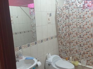 SE REMATA CASA TOTALMENTE EQUIPADA EN SAN ANTONIO DE CARAPONGO, LURIGANCHO