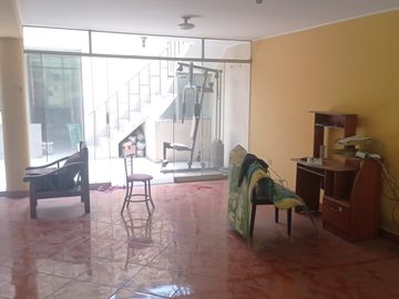 SE REMATA CASA TOTALMENTE EQUIPADA EN SAN ANTONIO DE CARAPONGO, LURIGANCHO