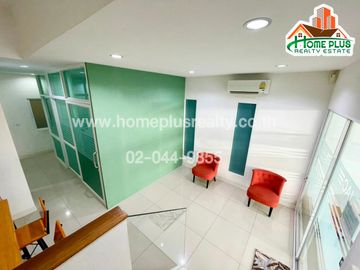 ทาวน์โฮม 3 ชั้น หมู่บ้านกานต์ศิริ นวลจันทร์48