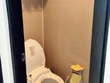【RUSH SALE! 】1BR Condo for Sale at 8 Newtown Boulevard in Lapu-Lapu City, Cebu