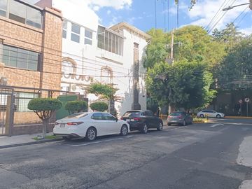VENTA-EXCELENTE CASA CON USO DE SUELO EN COL. ANZURES, MIGUEL HIDALGO. BAJA DE PRECIO !!
