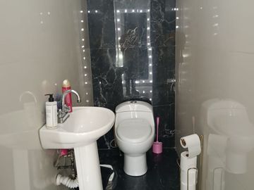 VENTA-EXCELENTE CASA CON USO DE SUELO EN COL. ANZURES, MIGUEL HIDALGO. BAJA DE PRECIO !!