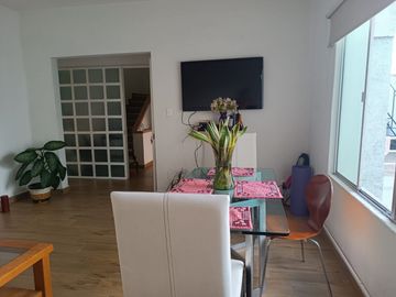 VENTA-EXCELENTE CASA CON USO DE SUELO EN COL. ANZURES, MIGUEL HIDALGO. BAJA DE PRECIO !!