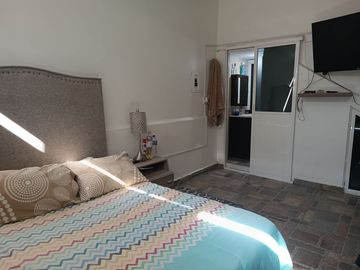 VENTA-EXCELENTE CASA CON USO DE SUELO EN COL. ANZURES, MIGUEL HIDALGO. BAJA DE PRECIO !!