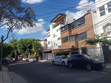 VENTA-EXCELENTE CASA CON USO DE SUELO EN COL. ANZURES, MIGUEL HIDALGO. BAJA DE PRECIO !!