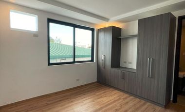 For Sale! Pristine 5BR Townhouse in Kapitolyo, Pasig City!
