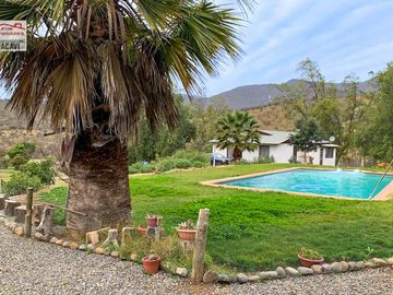 🏠León Propiedades vende hermosa casa en sector Challaco, Curacaví.🏠
