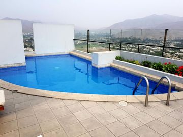 Venta Dpto espectacular vista en Cerros de Camacho con Terraza