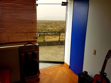 Venta Dpto espectacular vista en Cerros de Camacho con Terraza