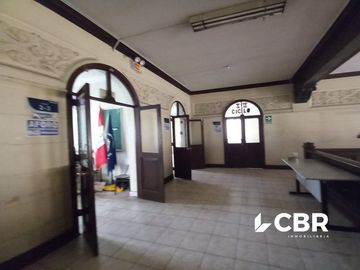 VENTA CASONA LOCAL COMERCIAL EN CERCADO DE LIMA
