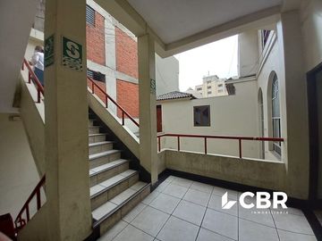 VENTA CASONA LOCAL COMERCIAL EN CERCADO DE LIMA
