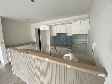 BARRANCO, LINDO Y ACOGEDOR FLAT, 2 DORM, ESTACIONAMIENTO, BALCON, ESTRENO ESTILO BARRANQUINO - LIMITE CON MIRAFLORES, 1/2 CUADRA DEL A PARQUE