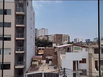 VENTA DE HERMOSO DPTO FLAT 70 M², 03 DORM.