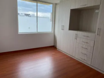 Casa en Construción - Urbanización Privada