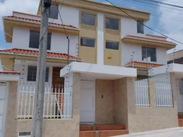 Casa en Construción - Urbanización Privada