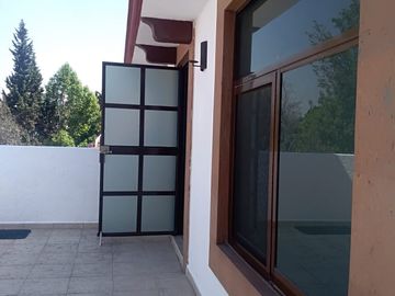 Casa en Condominio en venta, a dos calles de Miguel Ángel de Quevedo.  Y a 5 min. Plaza Oasis