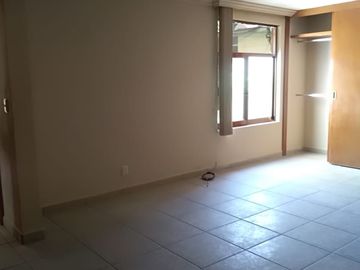 Casa en Condominio en venta, a dos calles de Miguel Ángel de Quevedo.  Y a 5 min. Plaza Oasis
