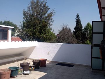 Casa en Condominio en venta, a dos calles de Miguel Ángel de Quevedo.  Y a 5 min. Plaza Oasis