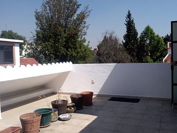 Casa en Condominio en venta, a dos calles de Miguel Ángel de Quevedo.  Y a 5 min. Plaza Oasis