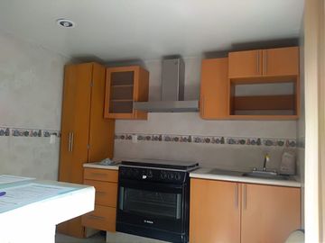 Casa en Condominio en venta, a dos calles de Miguel Ángel de Quevedo.  Y a 5 min. Plaza Oasis