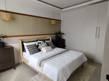 2 Bedroom Villa Along the Beach