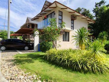 2 Bedroom Villa Along the Beach