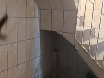 Venta casa y departamento en La Perla, cerca de la Avenida La Marina.