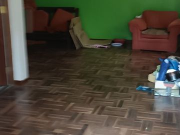 Venta casa y departamento en La Perla, cerca de la Avenida La Marina.