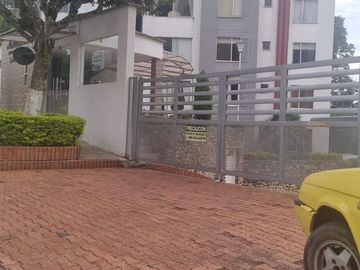 Alquilo apartamento amoblado CONJUNTO RESIDENCIAL MONTANA- LA FLORESTA CABECERA