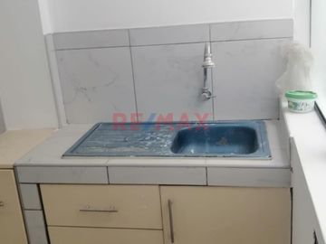 Se Vende Casa Productiva De 3 Pisos En Urb. La Rinconada Con Área De 308.75 M2 ID 1023176