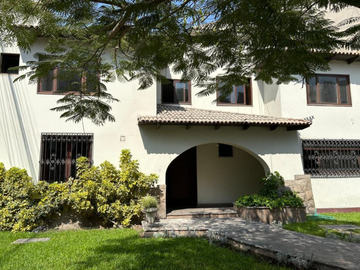 Venta de Casa en Monterrico, Zona Exclusiva de Surco.