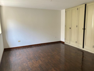 Venta de Casa en Monterrico, Zona Exclusiva de Surco.