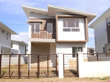Amazing Big Discount upto 500K & Early Move In for Ready For Occupancy Single Datached House Unit @ Primavera Homes Tanauan 2 Near Waltermart Tanauan