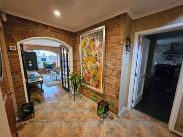 BROKER BOSQUES CONDOM. 3D-4B-SE-PATIO-REMODELADA- IMPECABLE