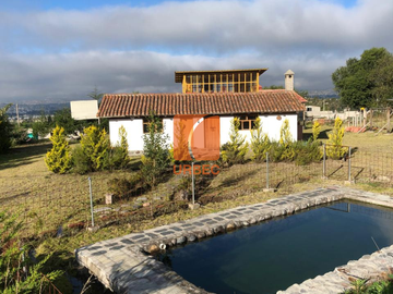 ¡Tu Refugio de Ensueño con Vistas Panorámicas al Alcance de Latacunga!