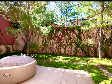 Casa en VENTA Club Golf Altozano MORELIA 4 Recamaras 3 Baños Jardin JACUzZI