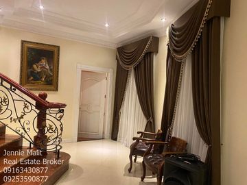 FOR SALE CLASSIC FURNISHED CORNER HOUSE WITH SWIMMING POOL IN ANGELES CITY PAMPANGA
