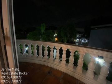 FOR SALE CLASSIC FURNISHED CORNER HOUSE WITH SWIMMING POOL IN ANGELES CITY PAMPANGA