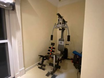 FOR SALE CLASSIC FURNISHED CORNER HOUSE WITH SWIMMING POOL IN ANGELES CITY PAMPANGA