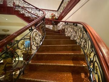 FOR SALE CLASSIC FURNISHED CORNER HOUSE WITH SWIMMING POOL IN ANGELES CITY PAMPANGA